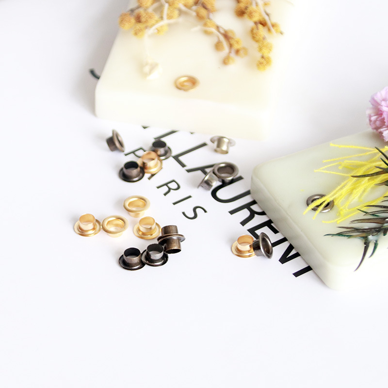 เทียนขี้ผึ้ง Buttonhole ชุด 5  - Soy Wax Pillar Blend บทวิจารณ์และราคา